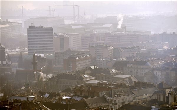 Továbbra is magas a légszennyezettség